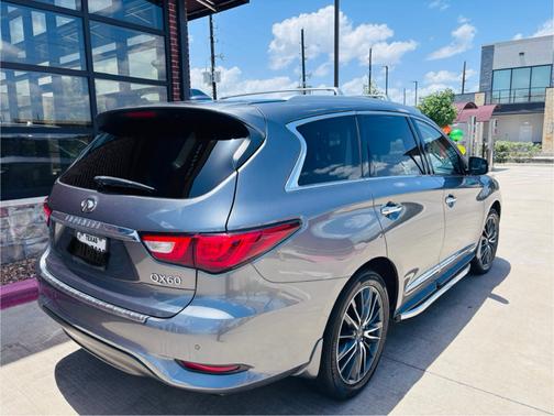 2017 INFINITI QX60 Base