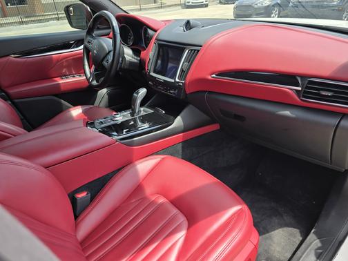 2019 Maserati Levante Base