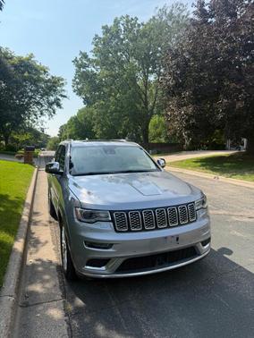 Silver 2018 Jeep Grand Cherokee Summit