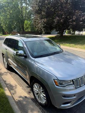 Silver 2018 Jeep Grand Cherokee Summit