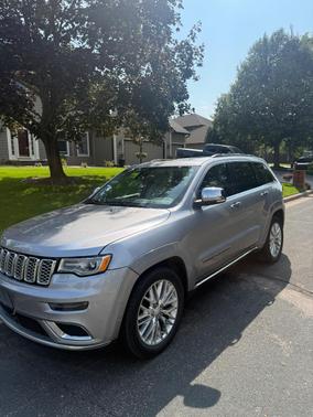 Silver 2018 Jeep Grand Cherokee Summit