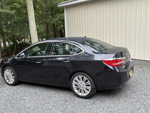 2013 Buick Verano Base