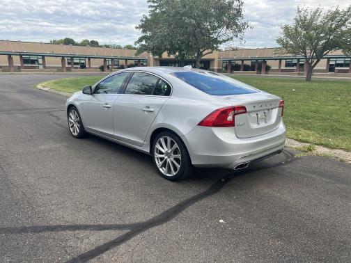 2017 Volvo S60 Inscription T5 Platinum