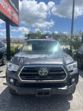 Gray 2019 Toyota Tacoma SR5