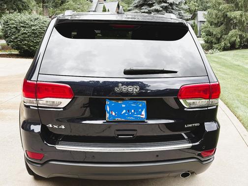 Blue 2016 Jeep Grand Cherokee Limited
