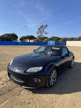 Black 2014 Mazda MX-5 Miata Grand Touring