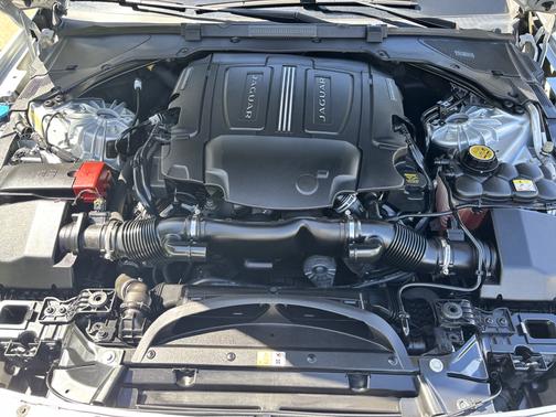 Silver 2017 Jaguar XF 35t Premium