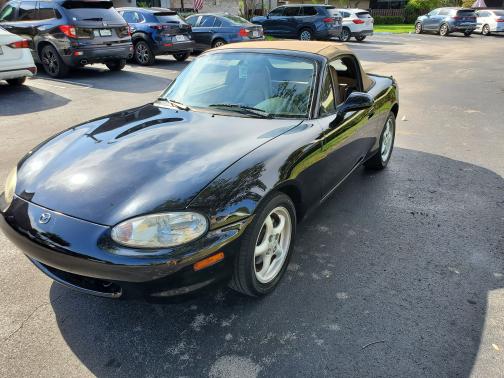 1999 Mazda MX-5 Miata Base