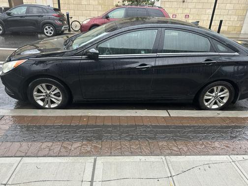 Black 2012 Hyundai SONATA GLS