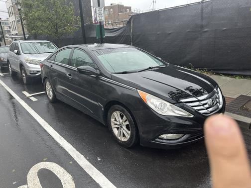 Black 2012 Hyundai SONATA GLS