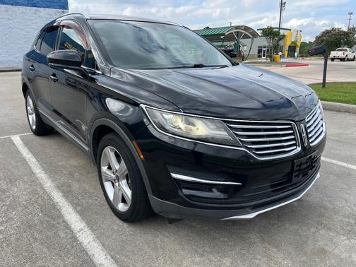 Black 2015 Lincoln MKC Base