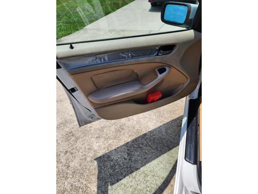 2002 BMW 325 i