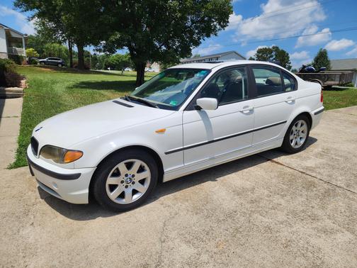 2002 BMW 325 i