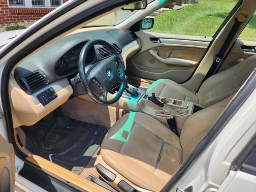 2002 BMW 325 i