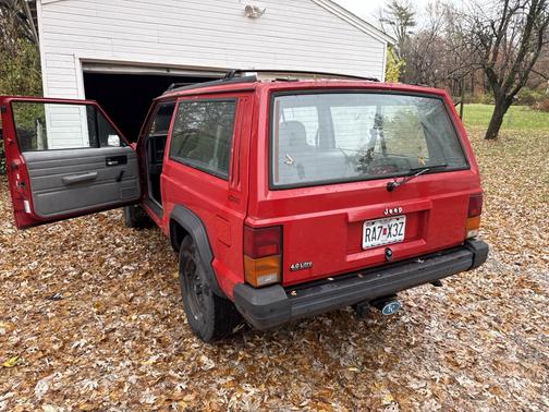 1995 Jeep Cherokee SE 4WD