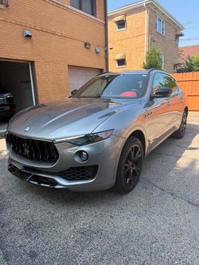 Gray 2022 Maserati Levante GT