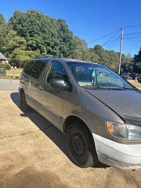 Gray 1999 Toyota Sienna XLE