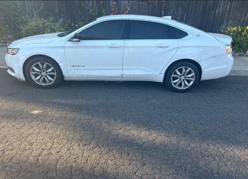 White 2017 Chevrolet Impala 1LT