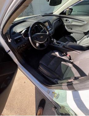 White 2017 Chevrolet Impala 1LT