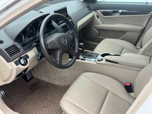 2010 Mercedes-Benz C-Class C 300 4MATIC Sport