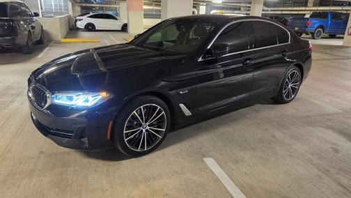 Black 2023 BMW 530e Base