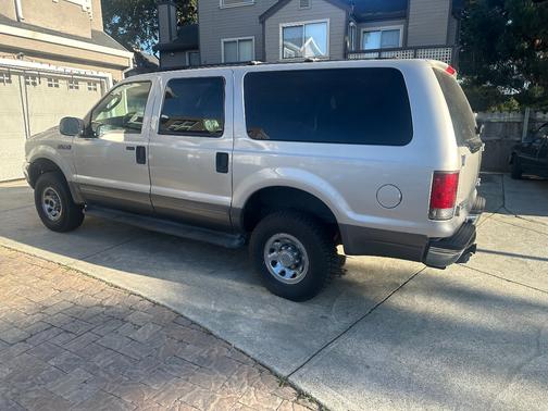 2003 Ford Excursion XLT 4WD
