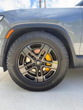 Gray 2022 Rivian R1S Launch Edition