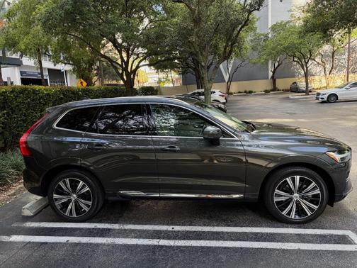 Brown 2022 Volvo XC60 B5 Inscription