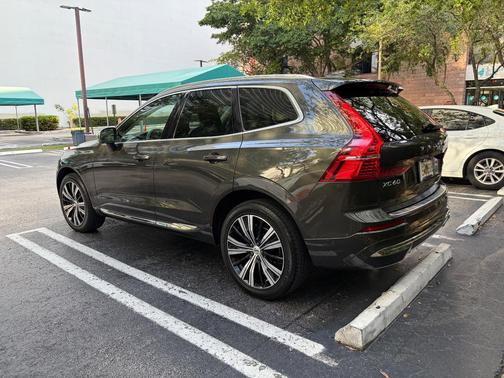 Brown 2022 Volvo XC60 B5 Inscription