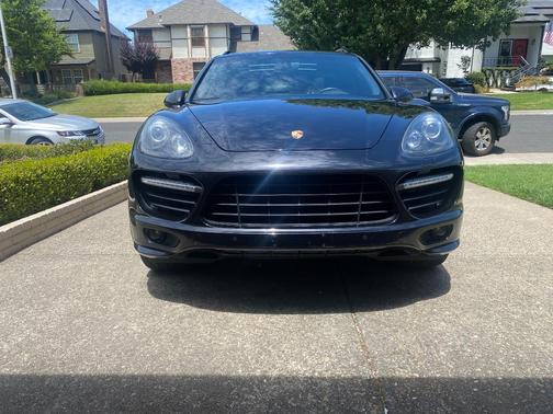 Black 2013 Porsche Cayenne Cayenne GTS