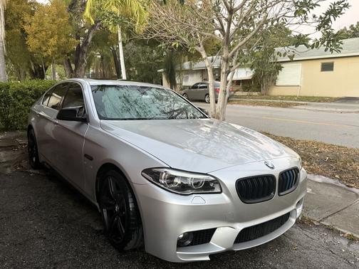 2013 BMW 528 i
