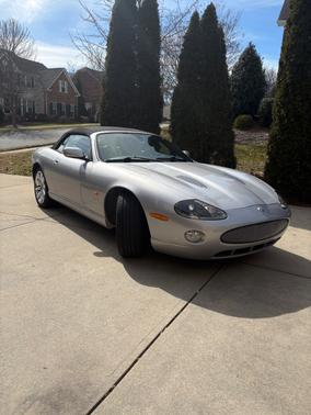 2006 Jaguar XKR Base