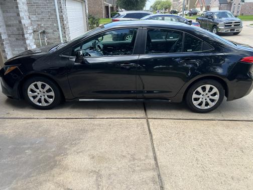 Black 2021 Toyota Corolla LE