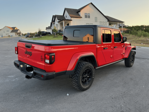 2021 Jeep Gladiator Willys
