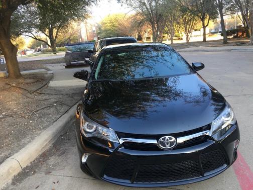 Black 2015 Toyota Camry SE