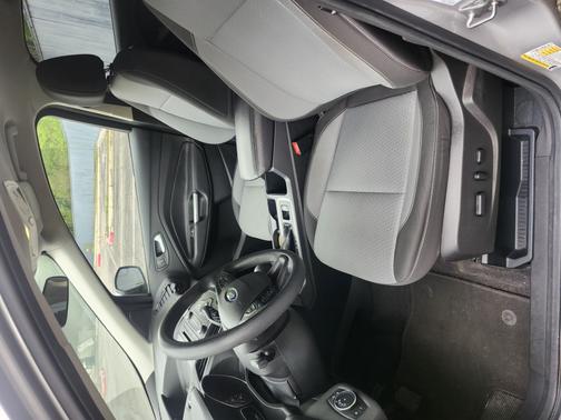 Gray 2017 Ford Escape SE