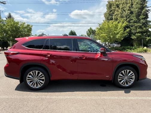 Red 2020 Toyota Highlander Hybrid Platinum