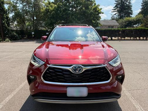 Red 2020 Toyota Highlander Hybrid Platinum