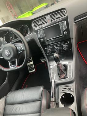 2017 Volkswagen Golf GTI Autobahn 4-Door