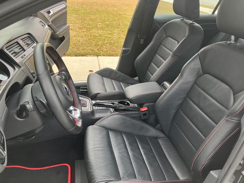 2017 Volkswagen Golf GTI Autobahn 4-Door