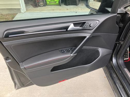 2017 Volkswagen Golf GTI Autobahn 4-Door