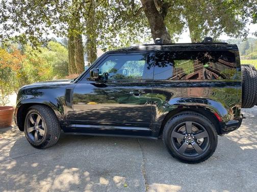 2023 Land Rover Defender X-Dynamic SE