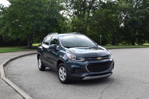 Gray 2022 Chevrolet Trax LT