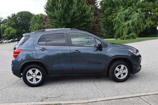 Gray 2022 Chevrolet Trax LT