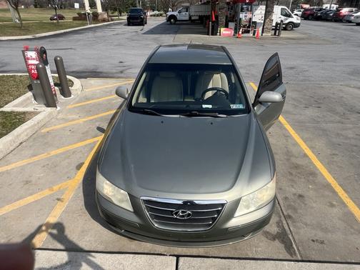 Green 2009 Hyundai SONATA GLS