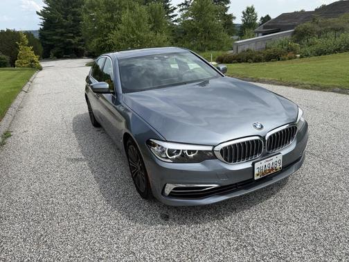 Gray 2019 BMW 530e xDrive iPerformance