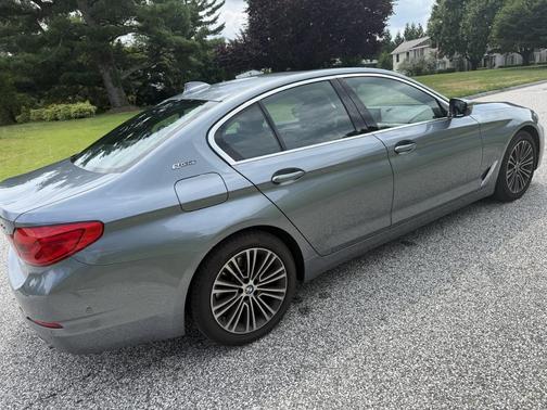 Gray 2019 BMW 530e xDrive iPerformance