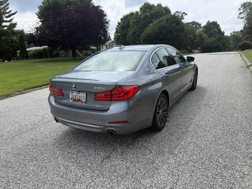 Gray 2019 BMW 530e xDrive iPerformance