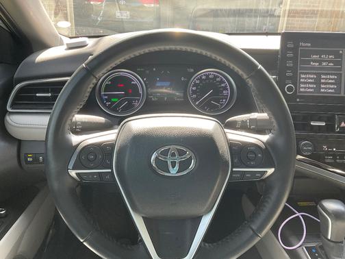 2023 Toyota Camry Hybrid XLE