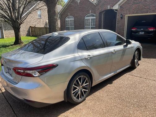 2023 Toyota Camry Hybrid XLE